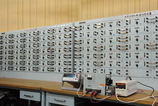 高周波擬似軌道回路装置